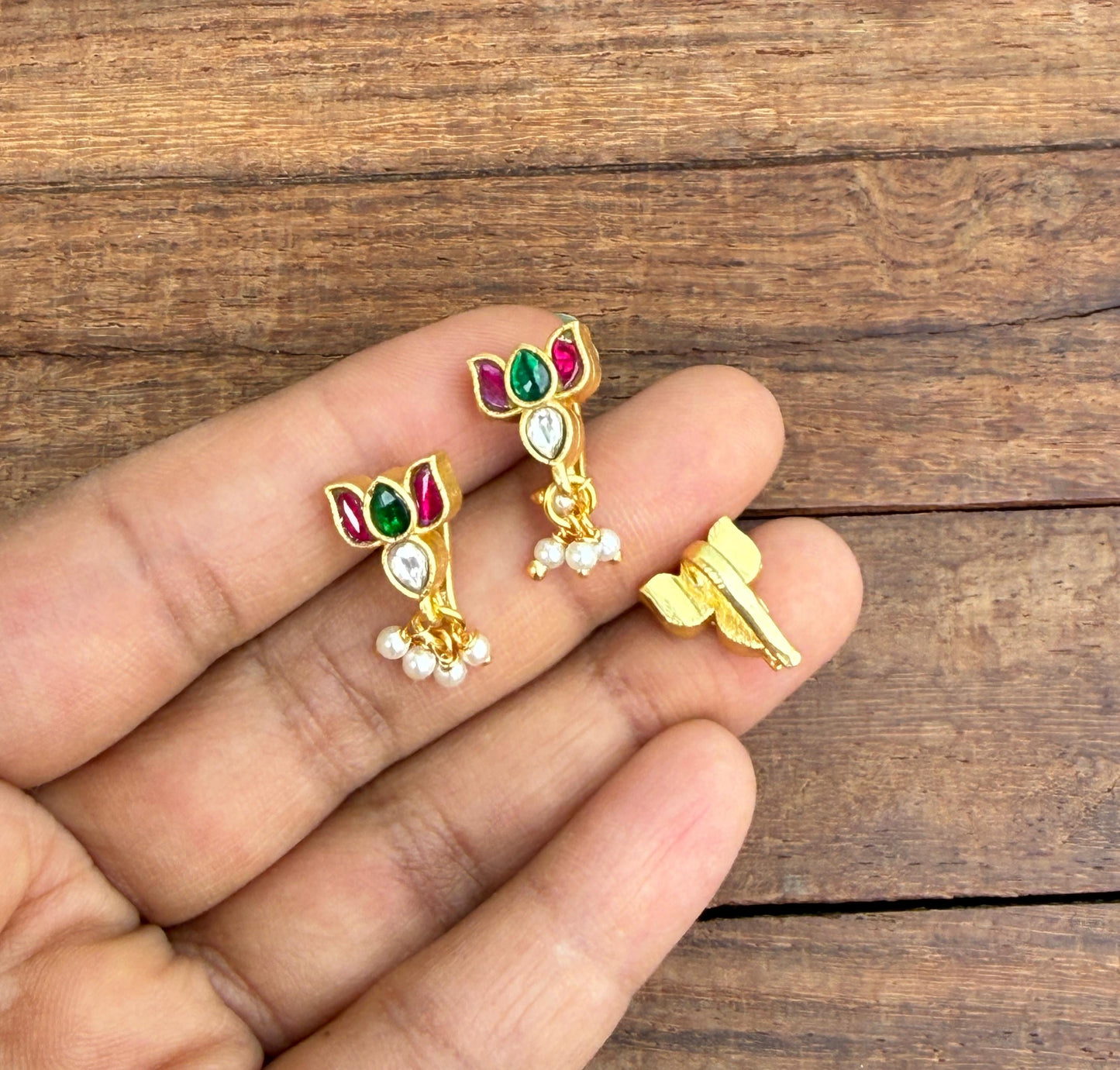 Cute lotus real kundan bugadis