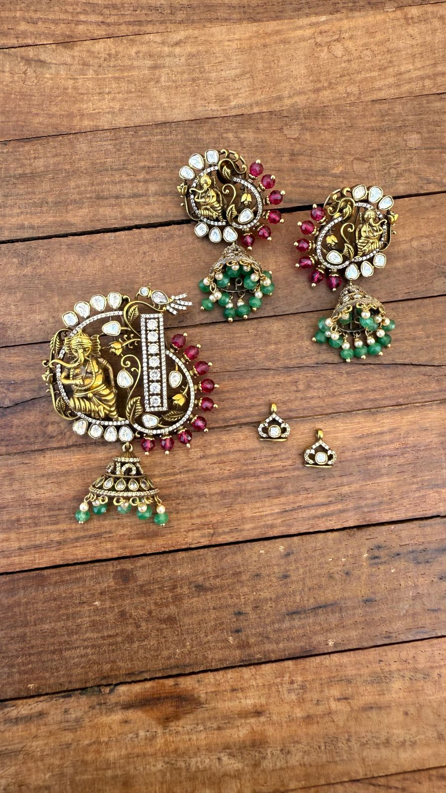Lord Ganesh Victorian locket with earrings