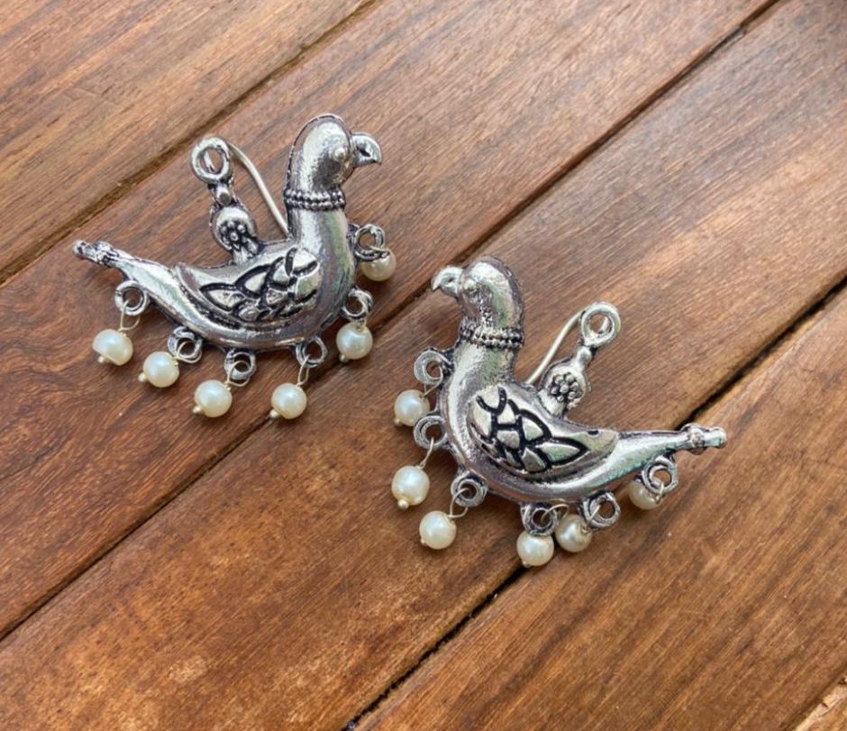 Parrot oxidised hooks
