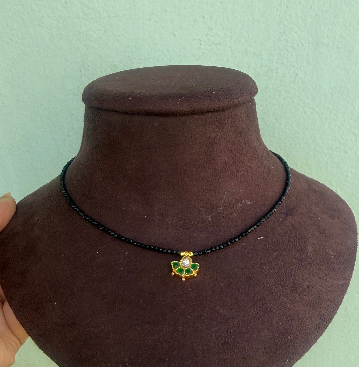 Simple diya real kundan black beads necklace
