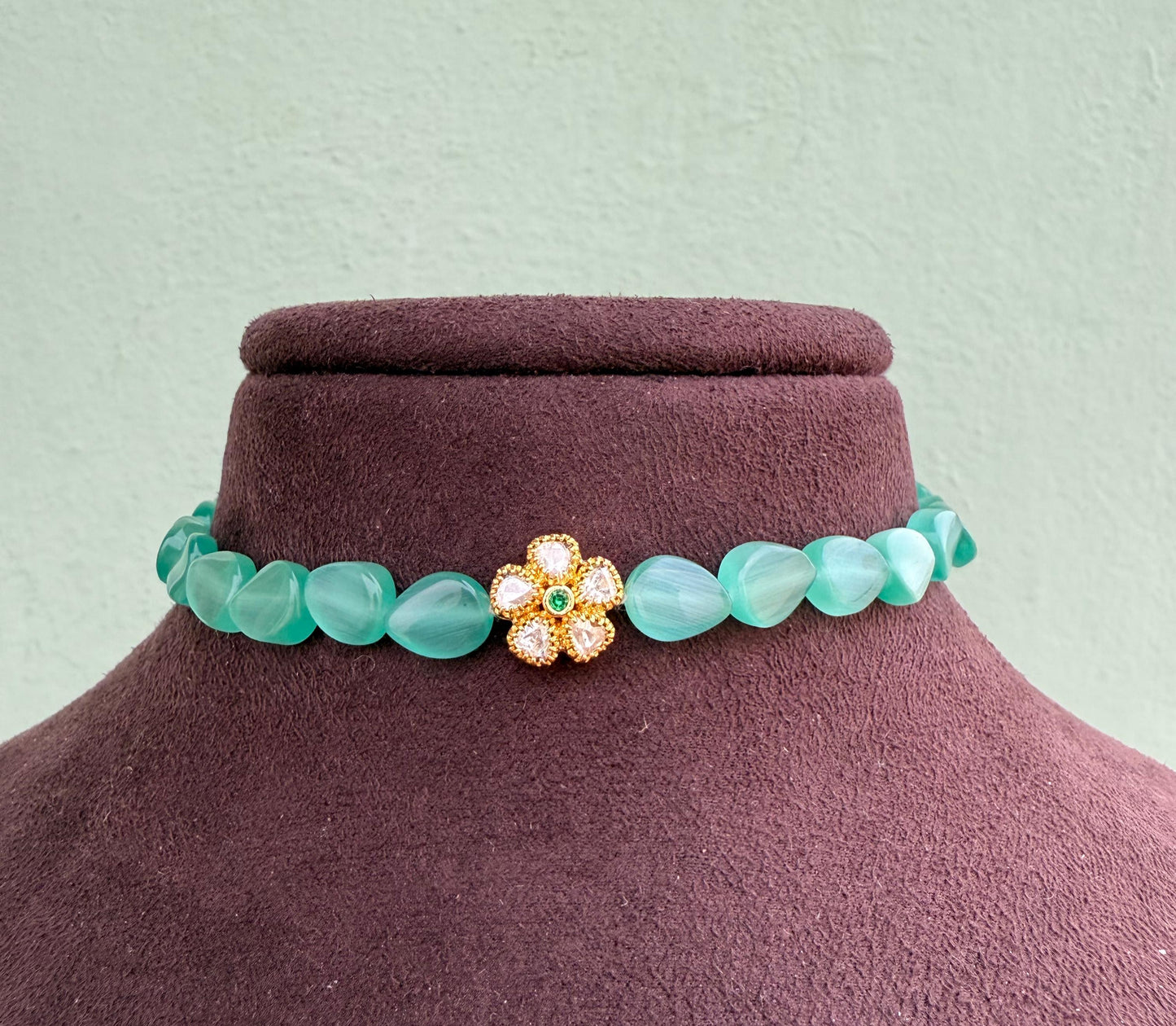 Twisted beads flower moissanite choker