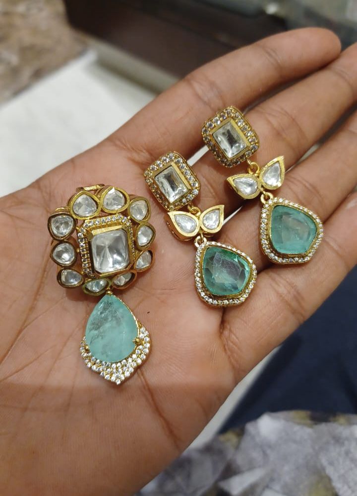 Aqua green victorian sale locket combo with earrings
