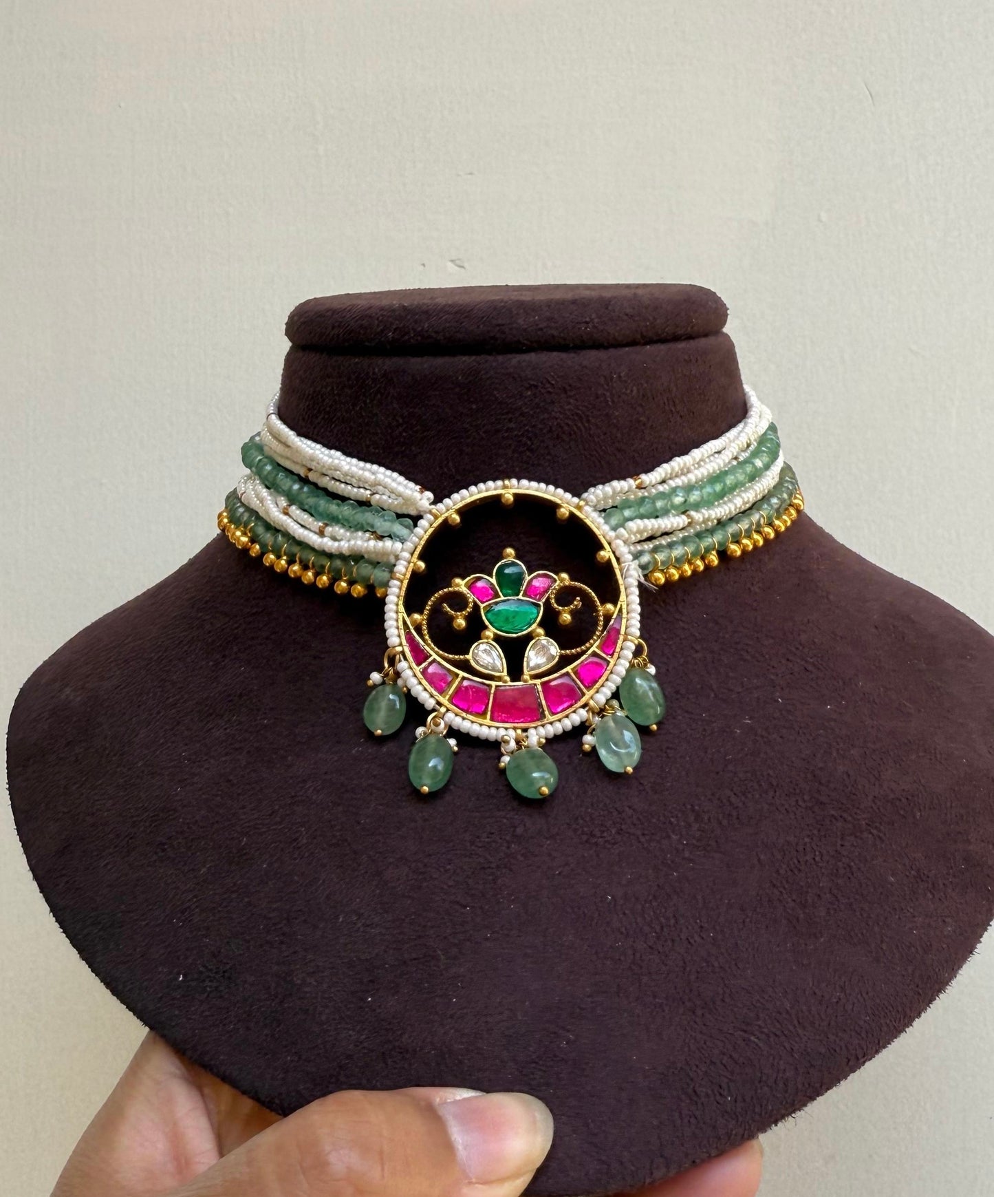 Designer round real kundan choker 5