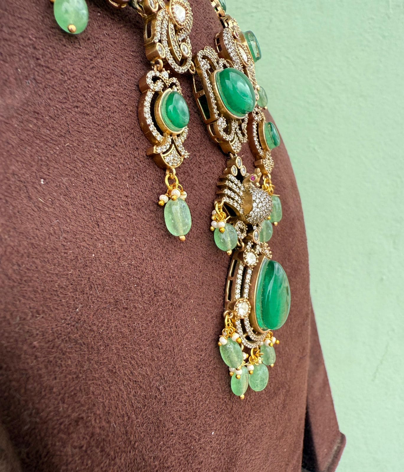 Designer 3D peacock emerald heavy look Victorian necklace