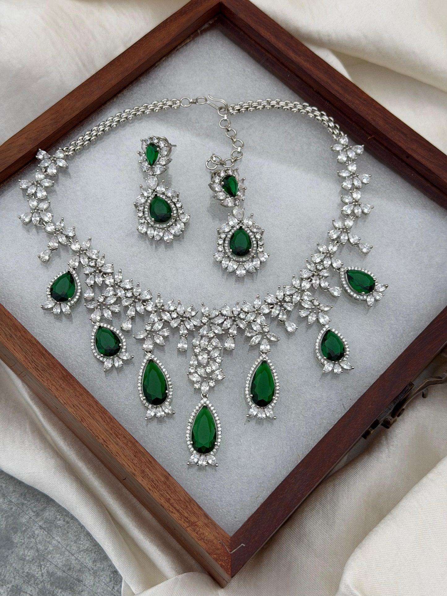 Suma flaunted diamond finish necklace