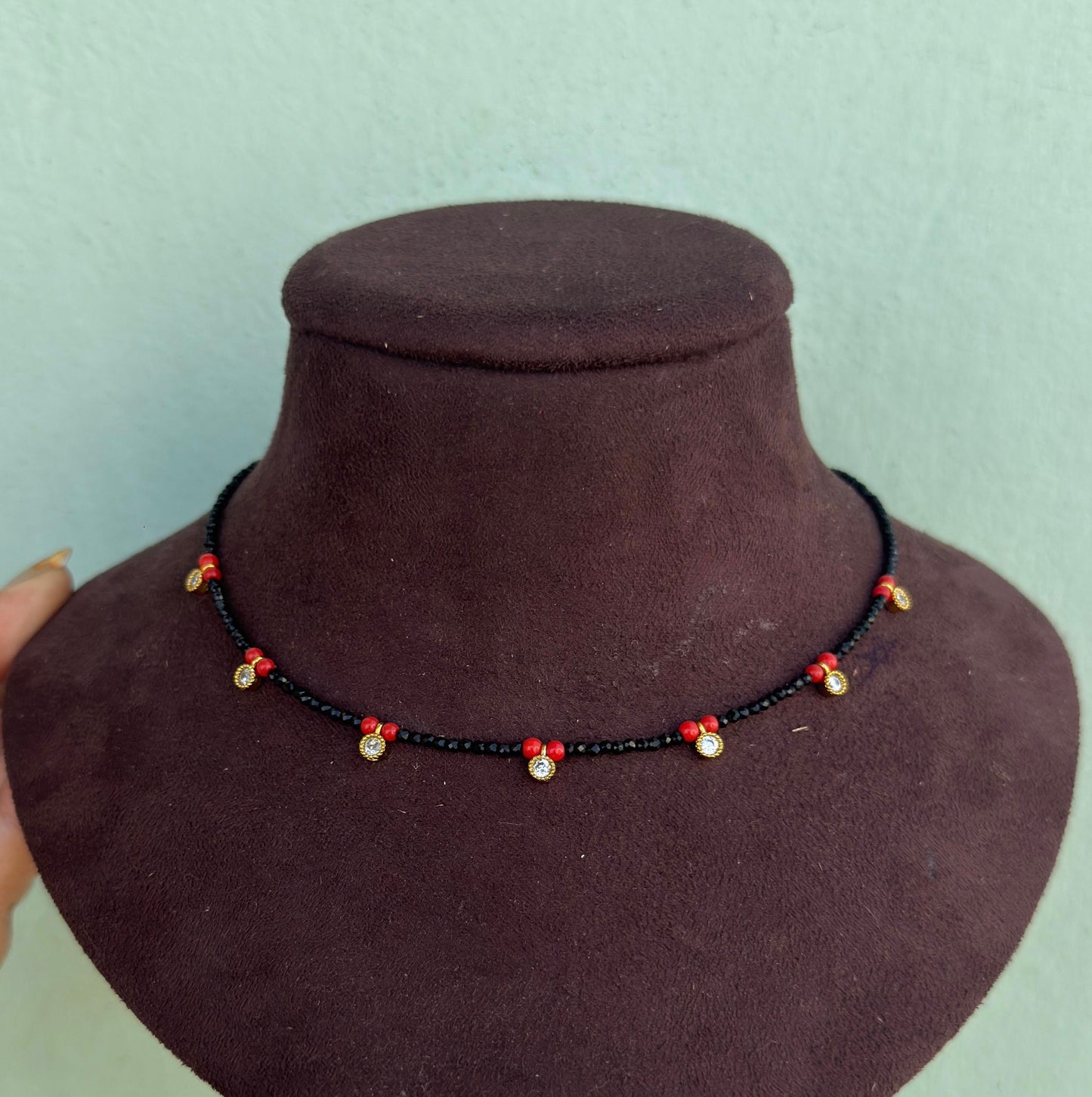 Classy and simple coral black beads necklace