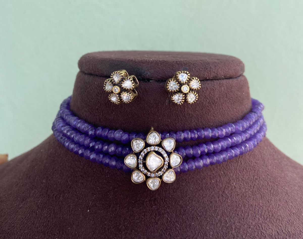 Single flower moissanite crystal beads choker
