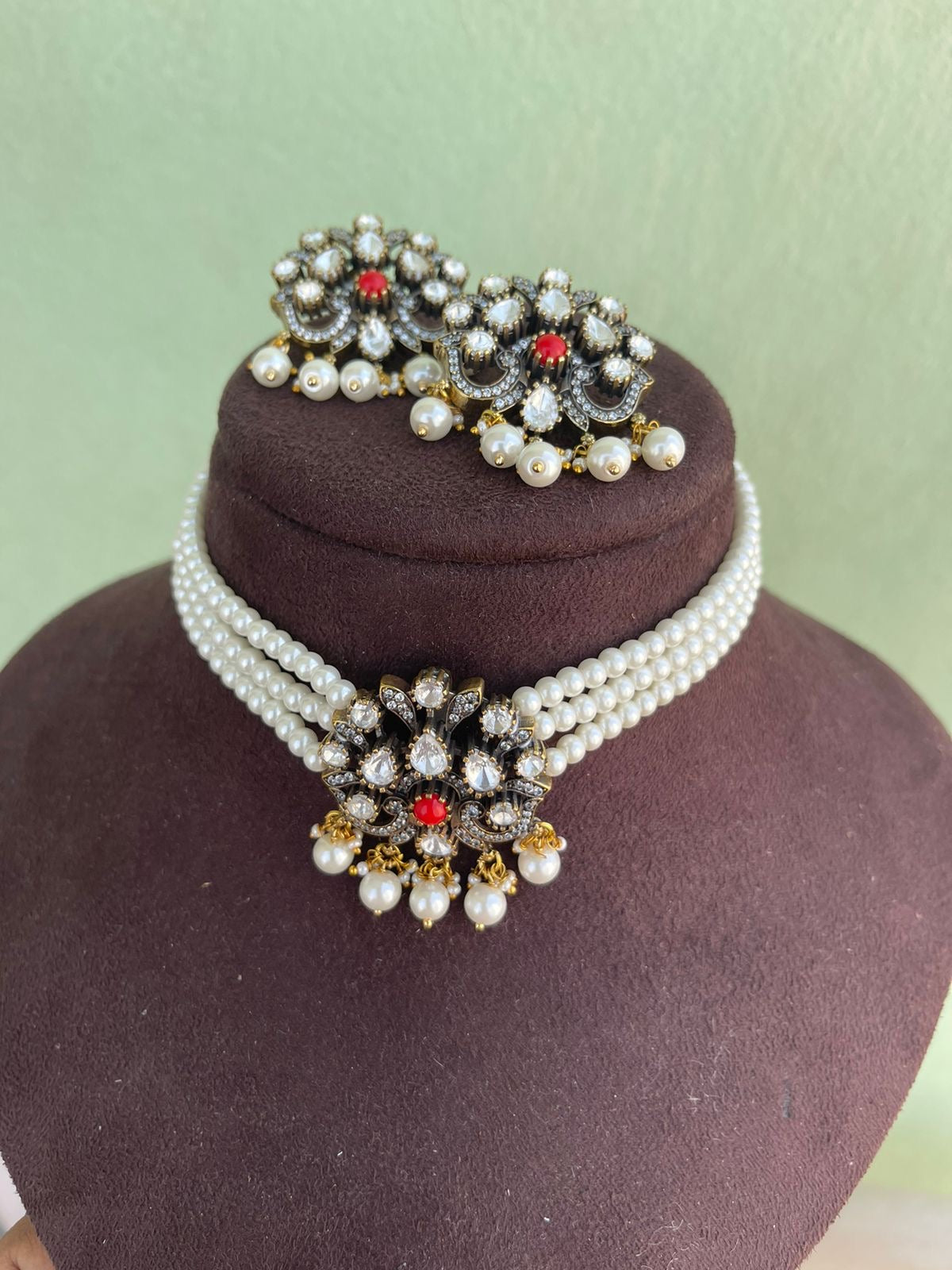 Mrunal thakur inspired moissanite choker