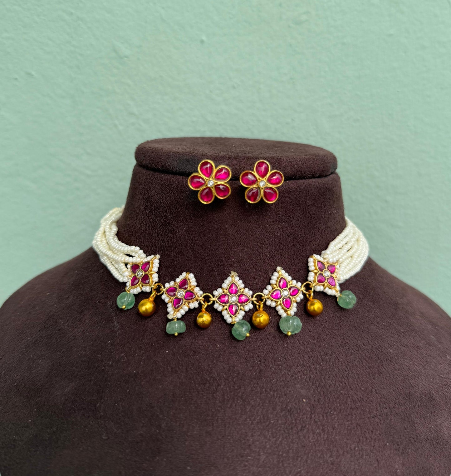 Classy Five flower real kundan heavy pearl choker