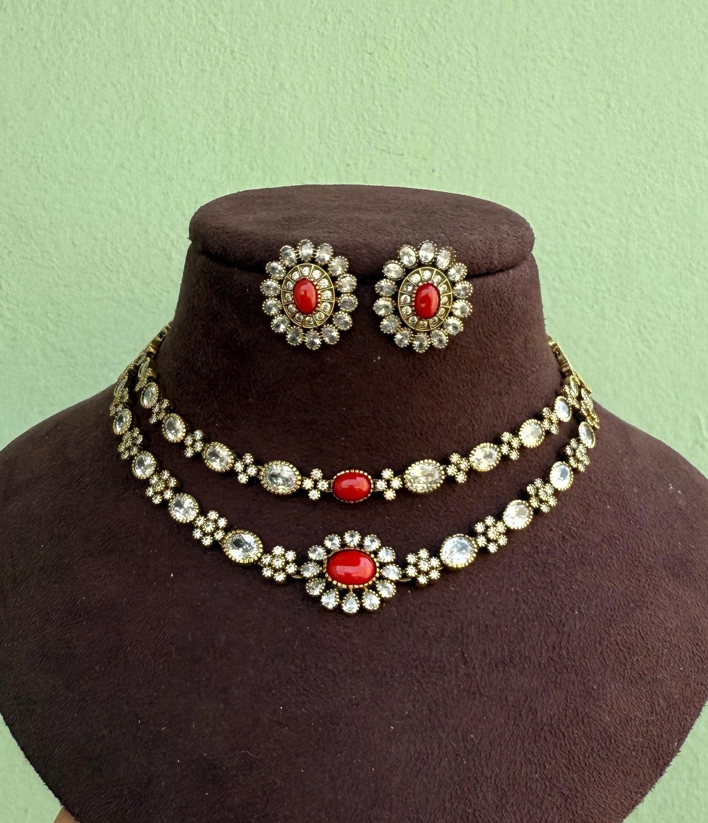 Two layered moissanite kundan victorian necklace with studs