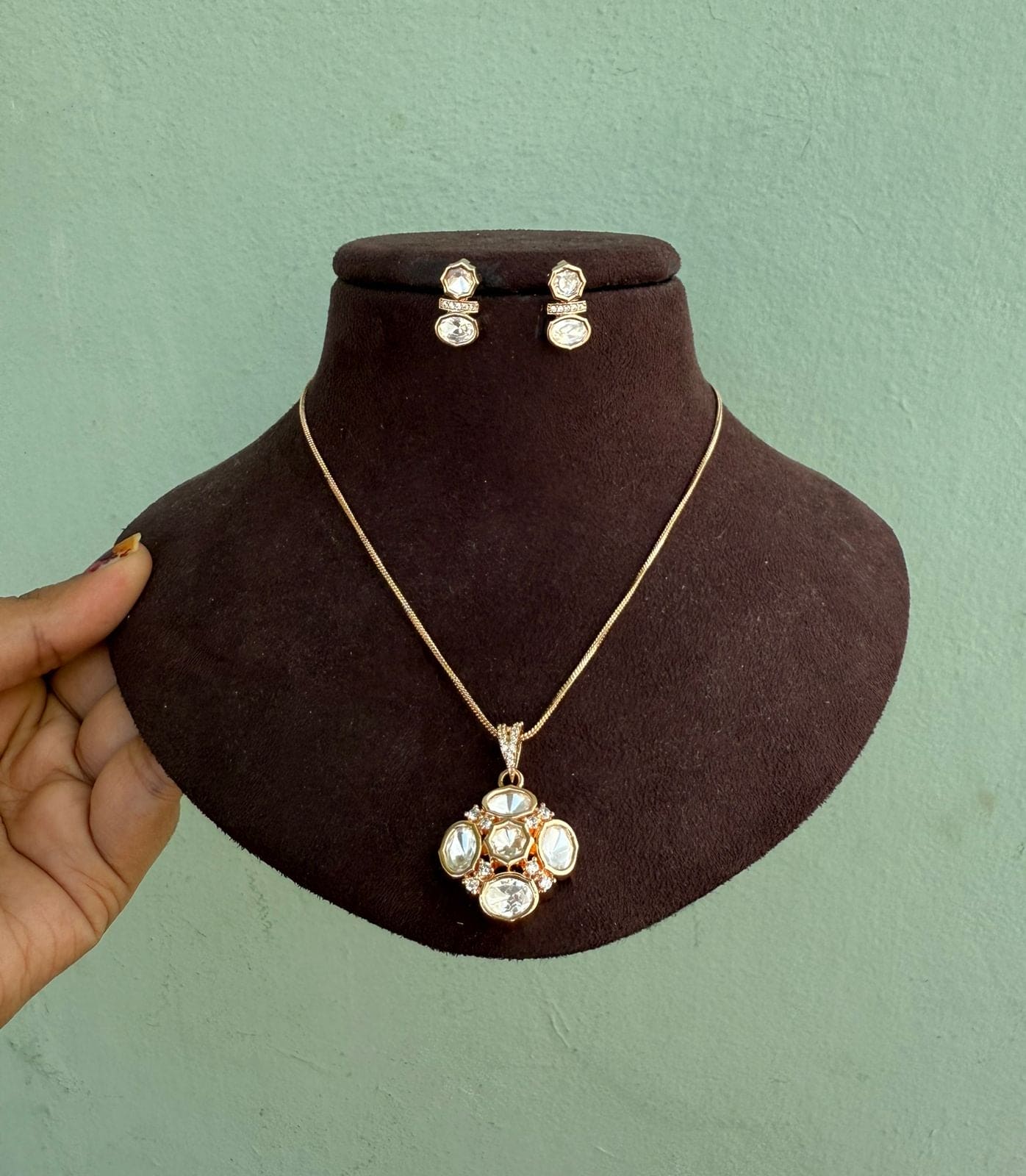 Classy Five Kundan moissanite rosegold pendant set with earrings