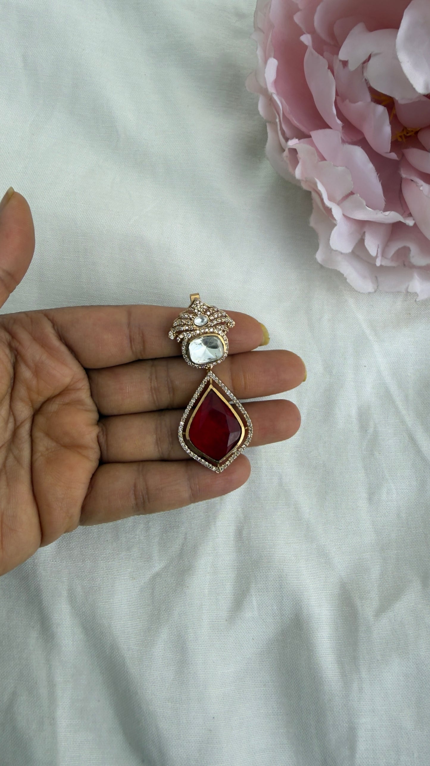 Doublet stone moissanite locket in Red
