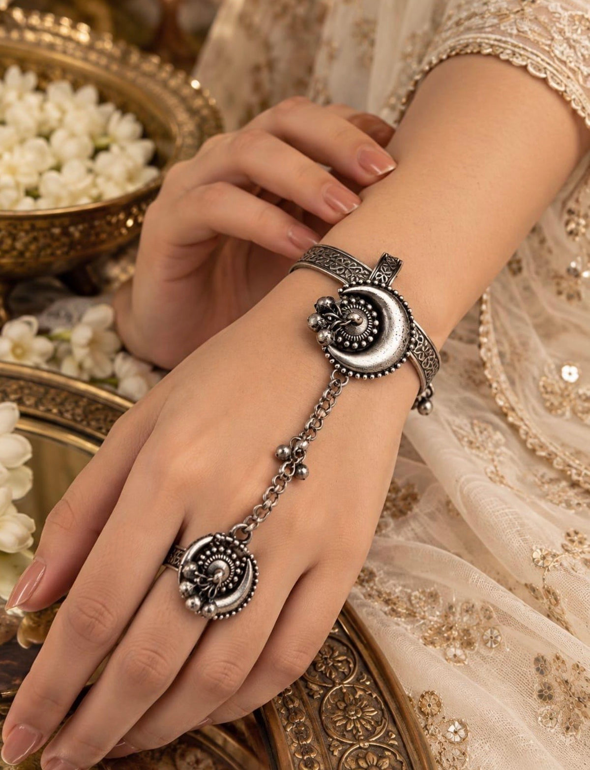 Silver look alike moon Hathpaan Hathphool or hand harness