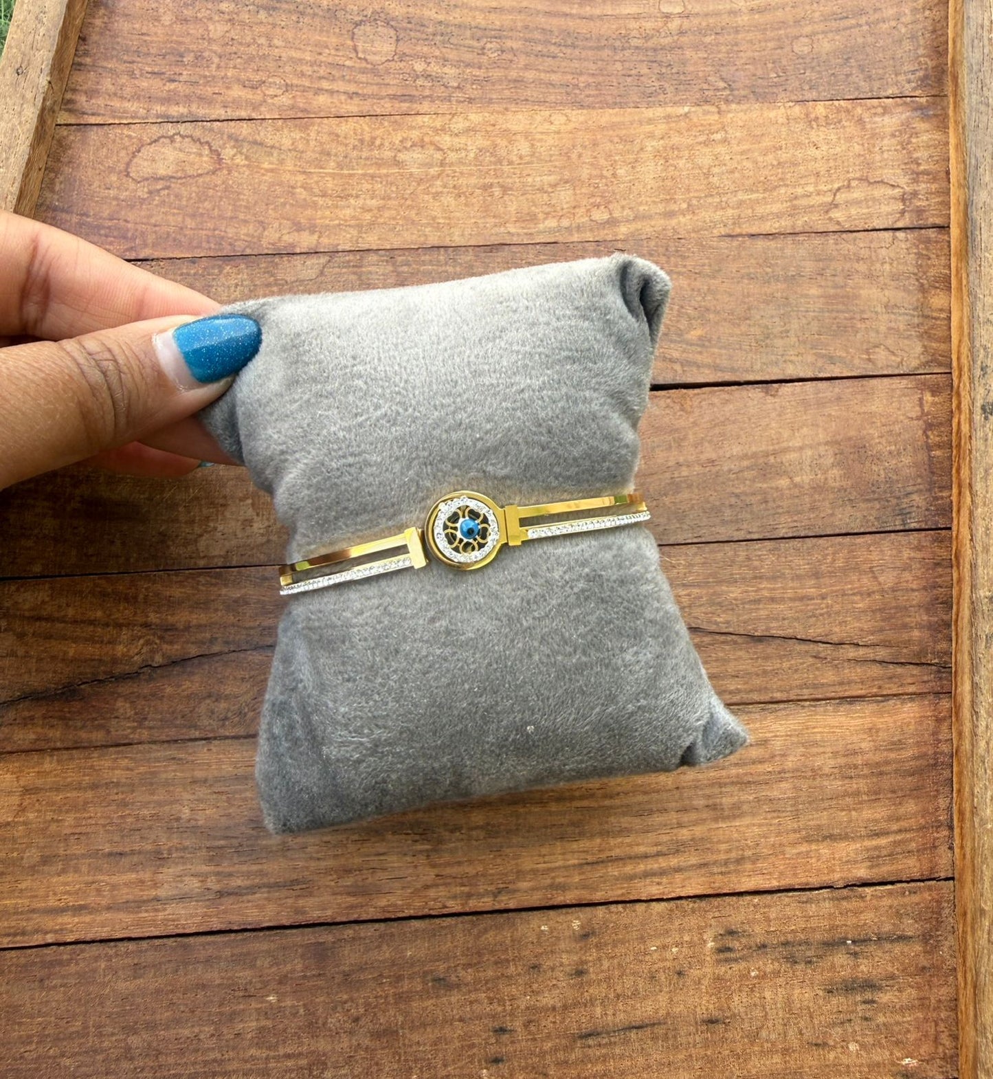 Rotating evil eye stainless steel bracelet