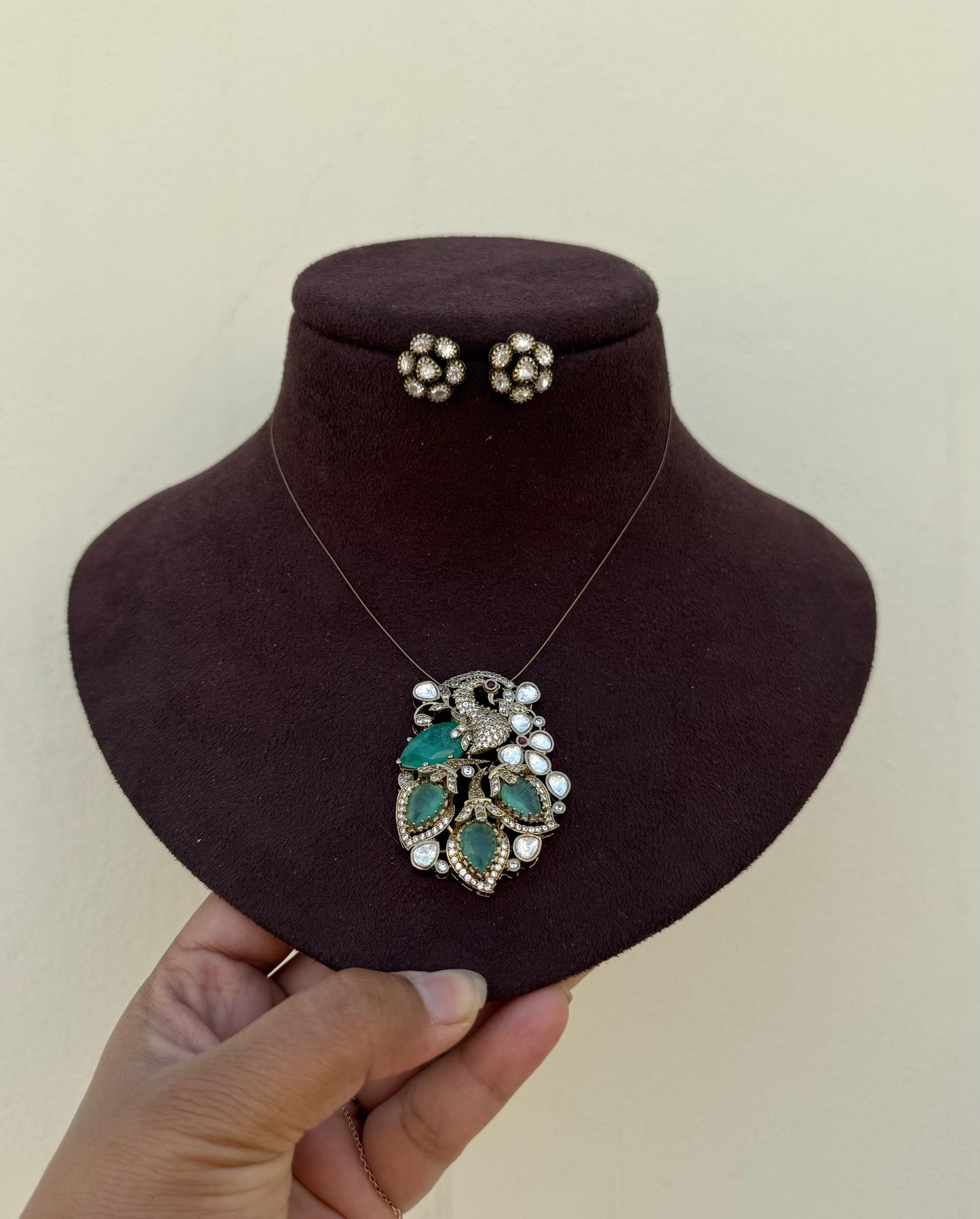 Statement dual shade peacock designer invisible necklace
