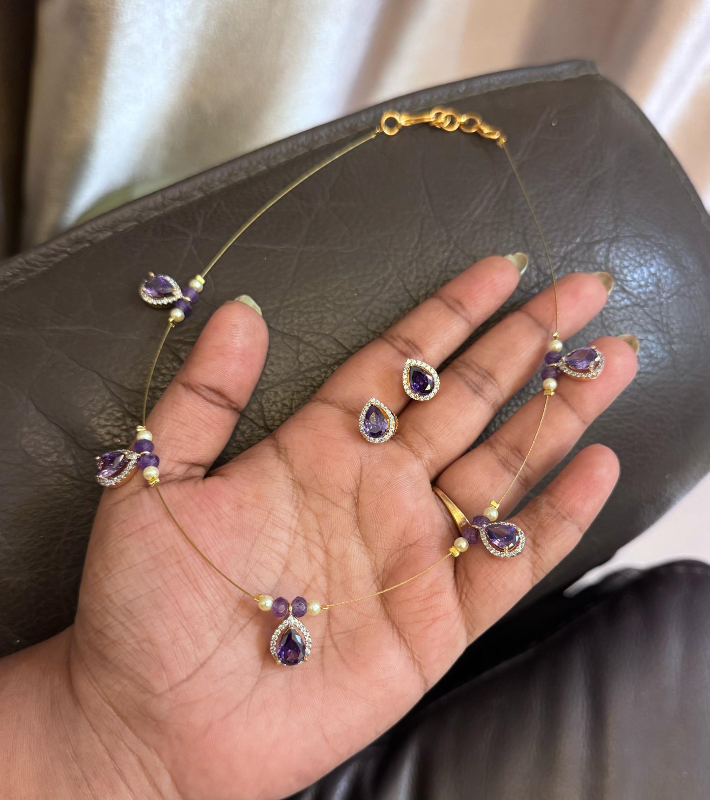 Five pearl drop invisible beads necklace
