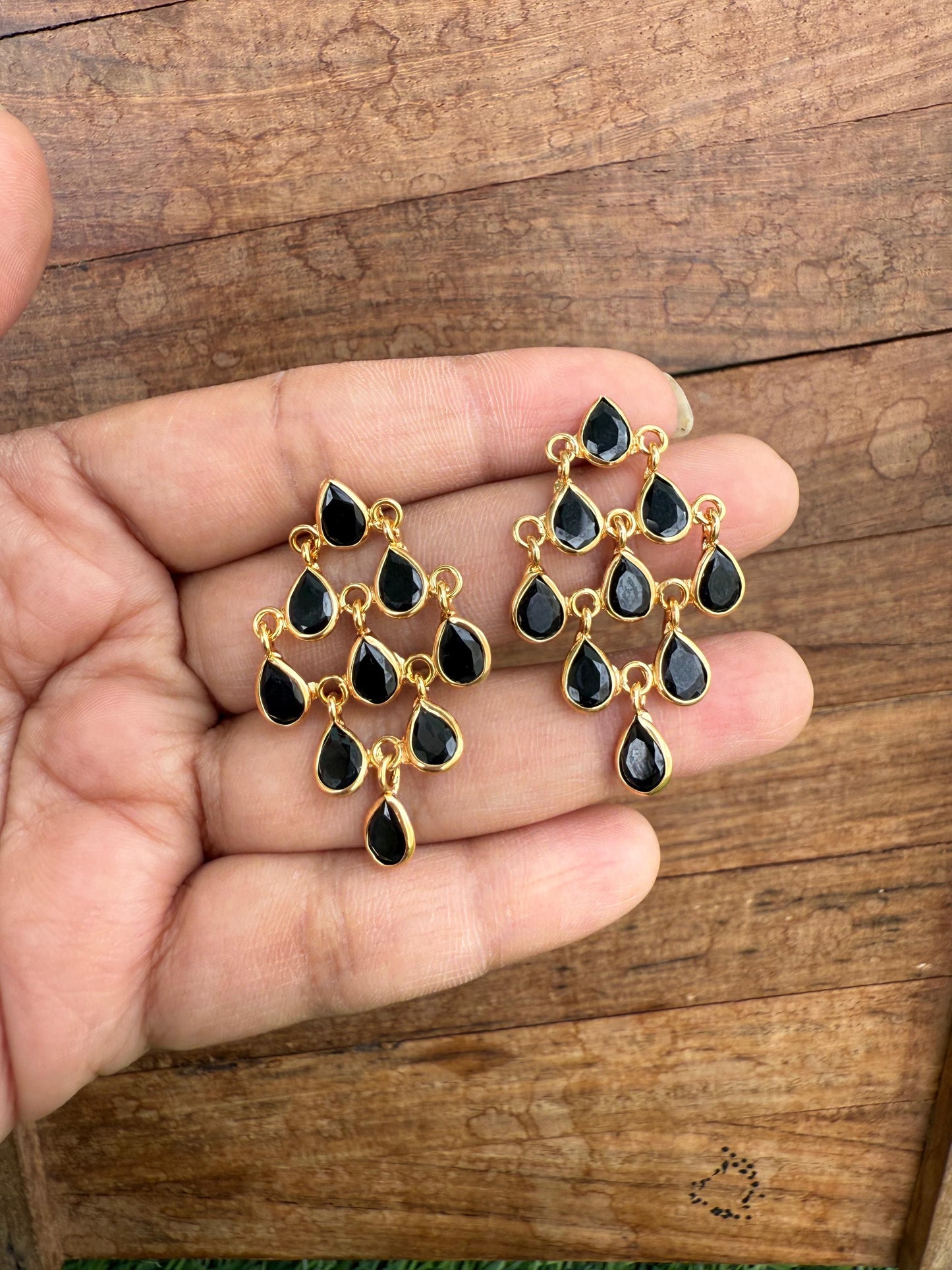 Gold replica nine pearl stylish hangings