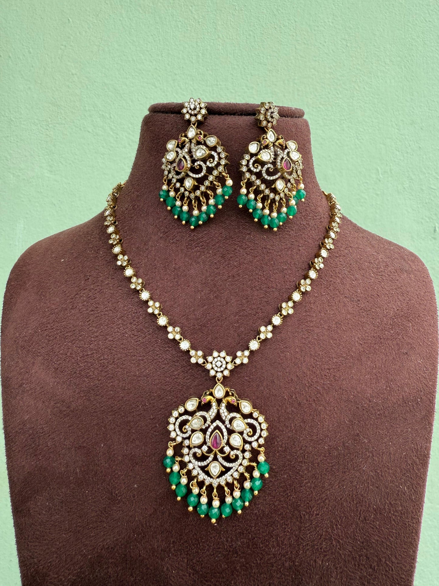 Sleek flower victorian necklace with heavy chandbalis