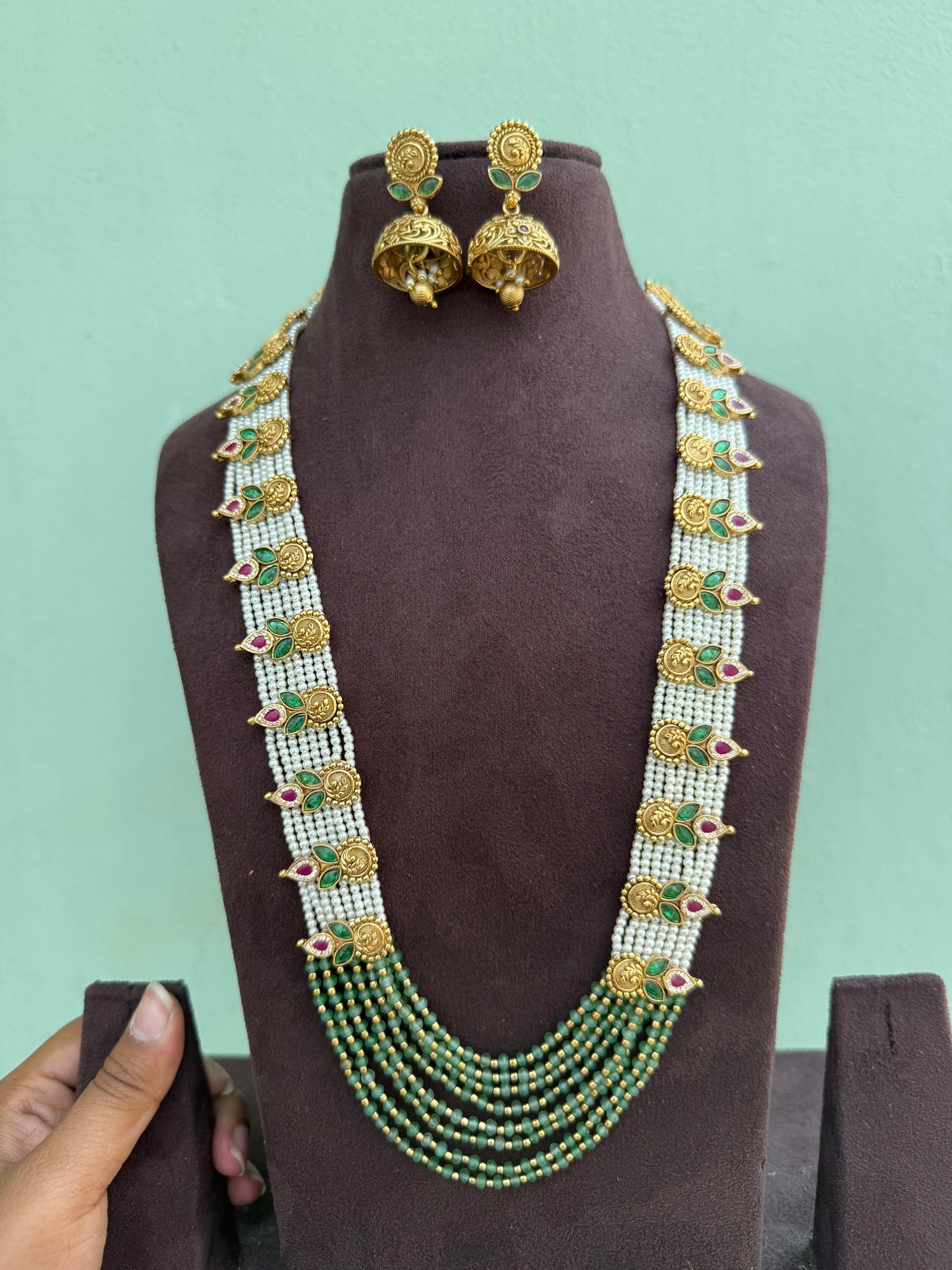 Heavy pearl lockets embossed choker and long necklace