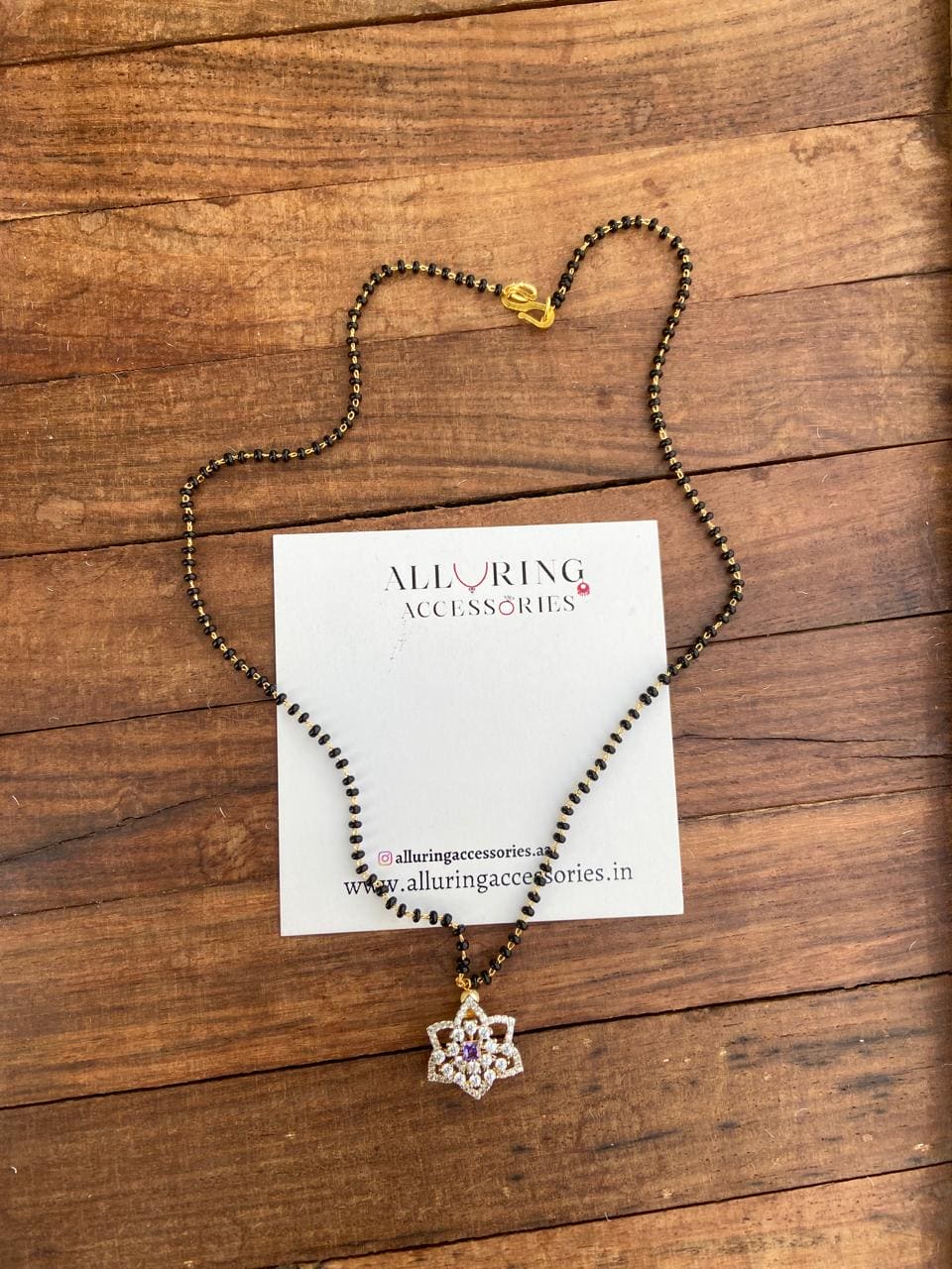 Diamond look alike flower shape black beads - Alluring Accessories
