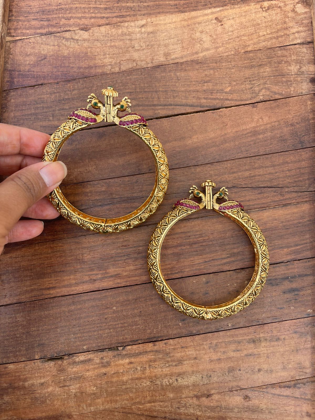 Dual peacock kemp screw bangles - Alluring Accessories