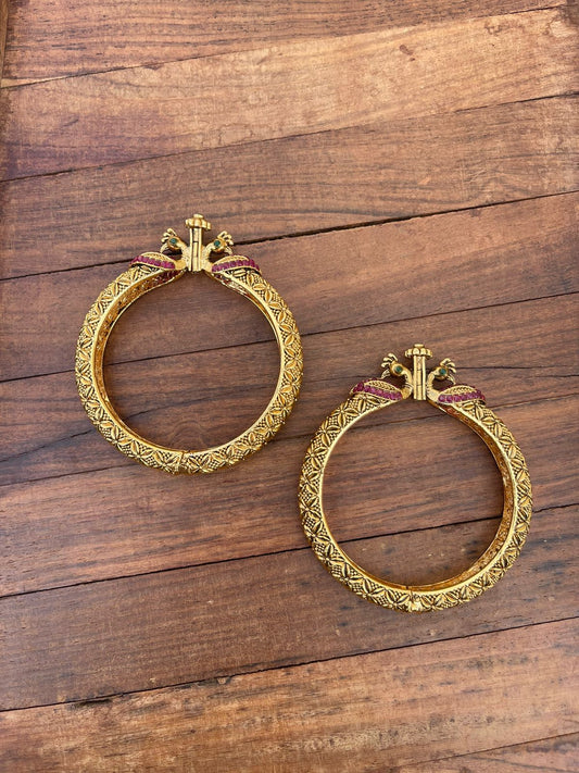 Dual peacock kemp screw bangles - Alluring Accessories