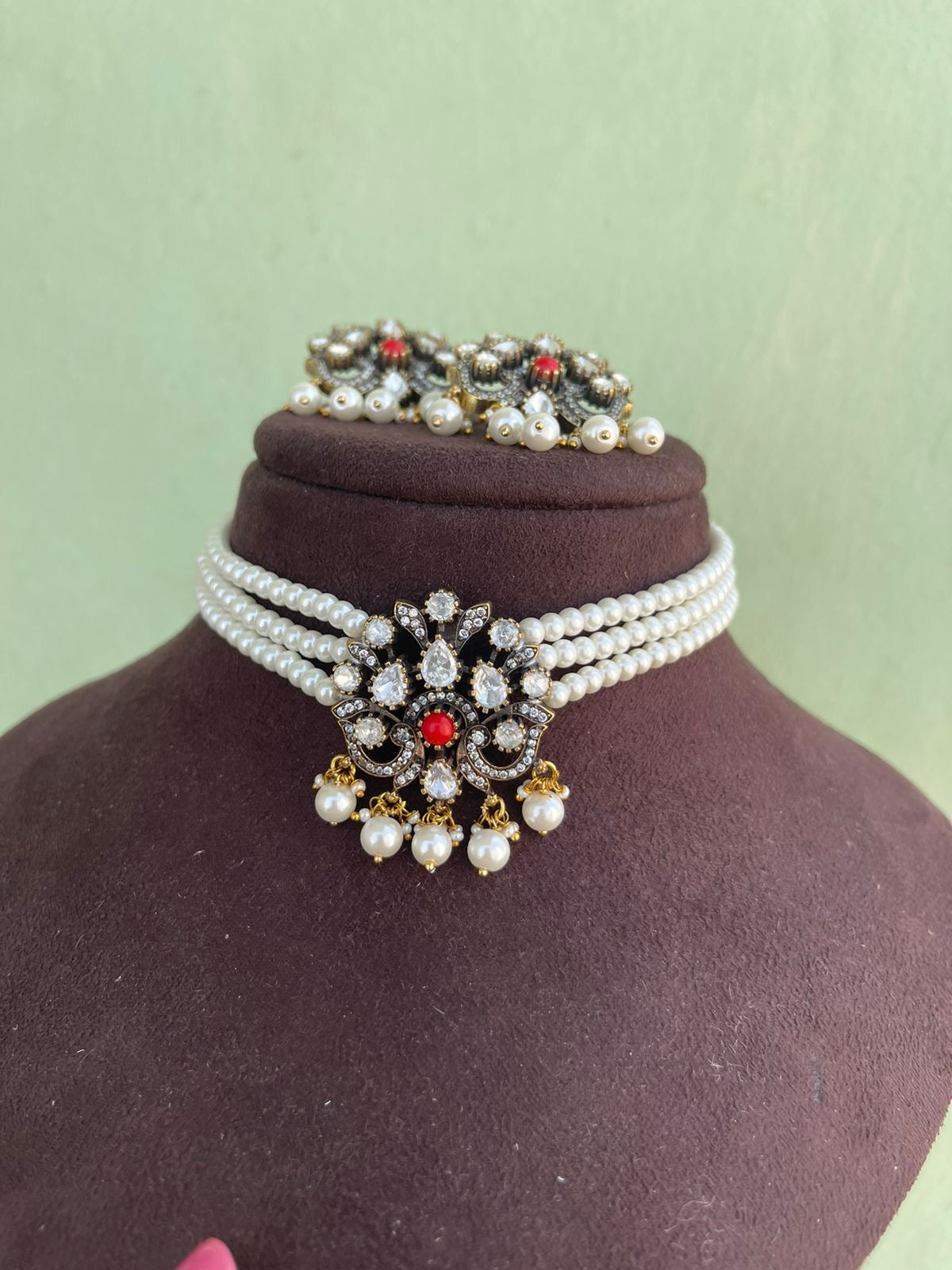 Mrunal thakur inspired moissanite choker