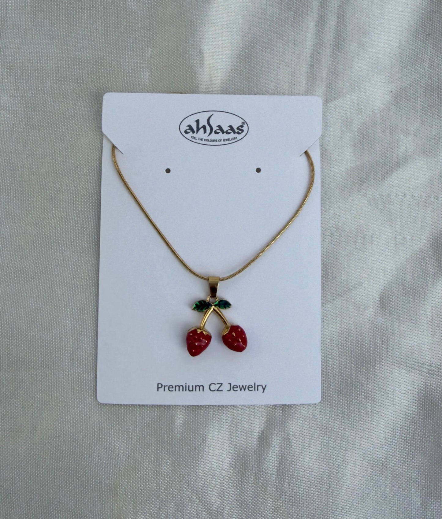Two strawberry enamel neckline REEL0306