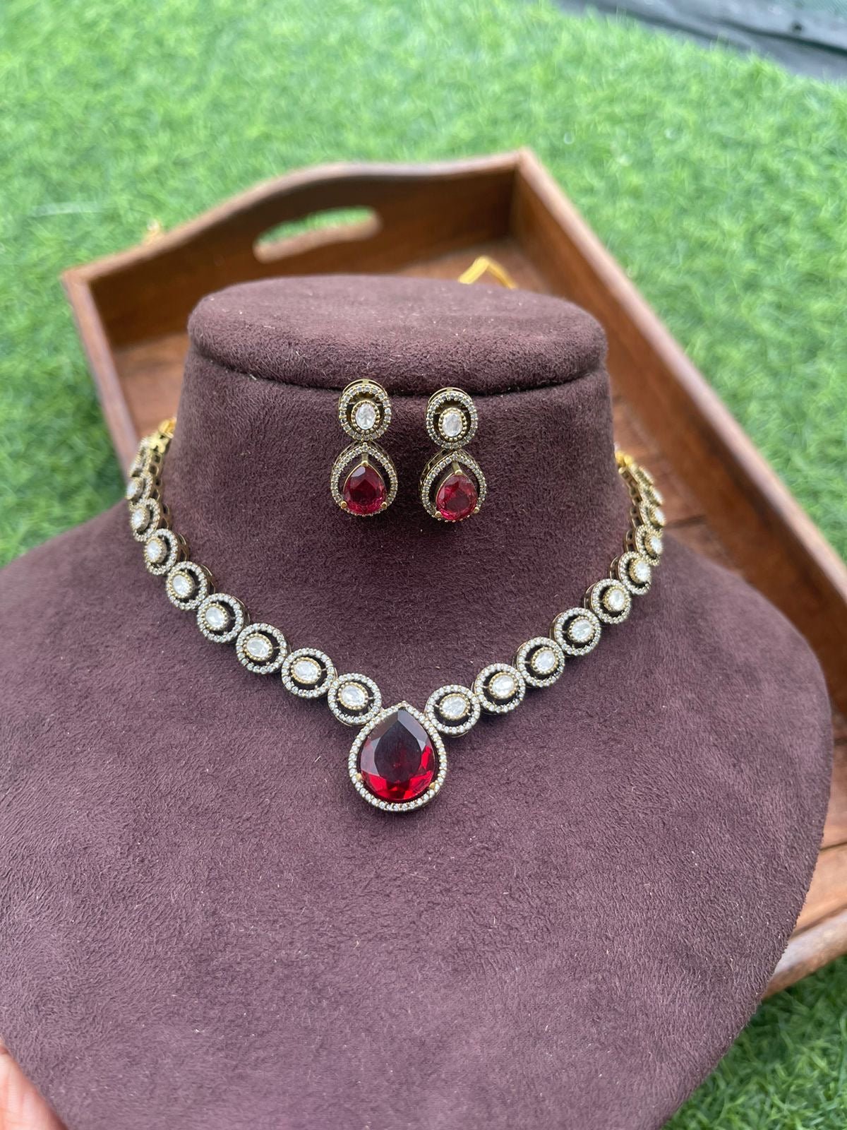 Elegant middle pearl moissanite necklace earrings - Alluring Accessories