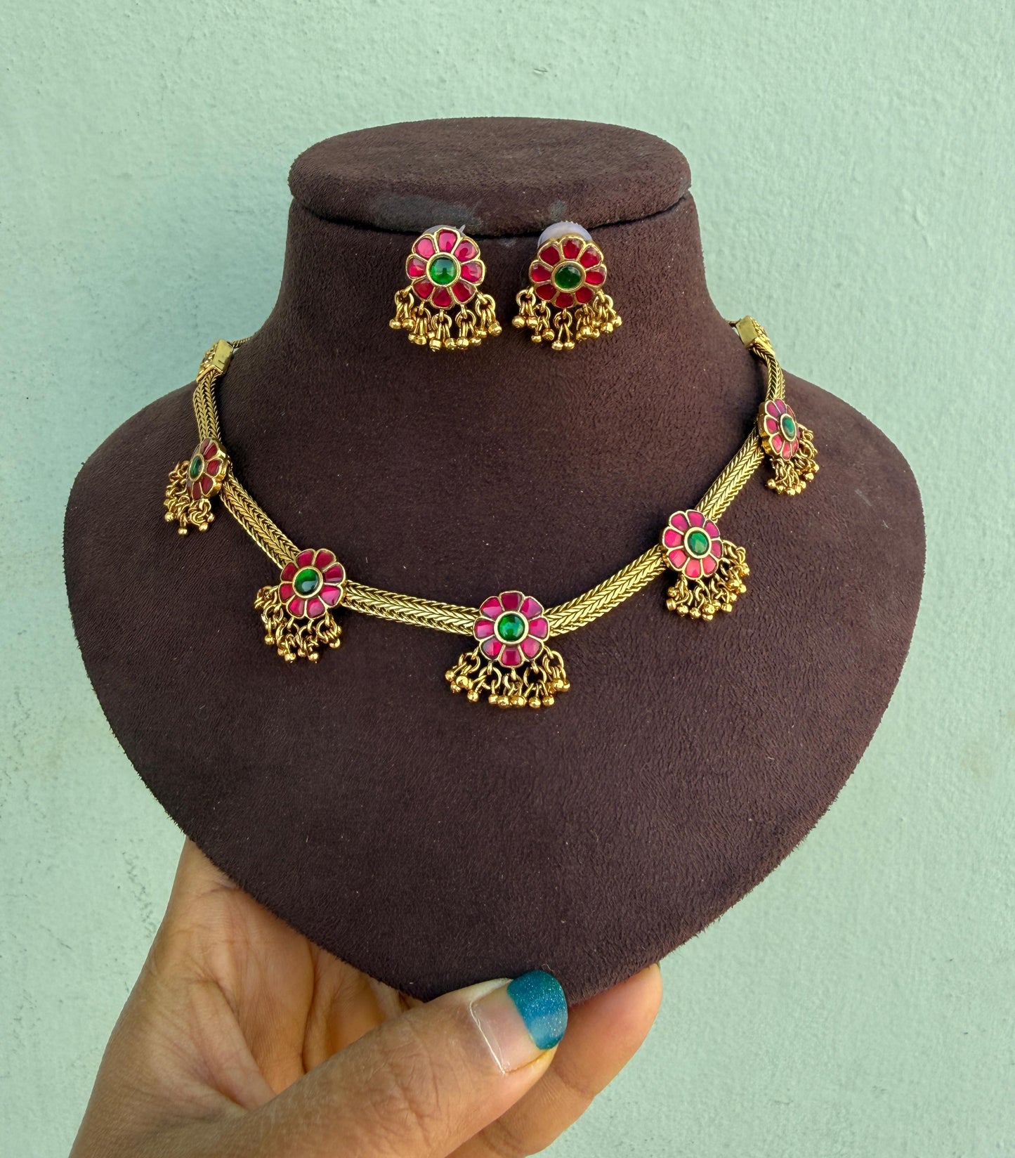 Flower nano cute real kundan necklace with studs