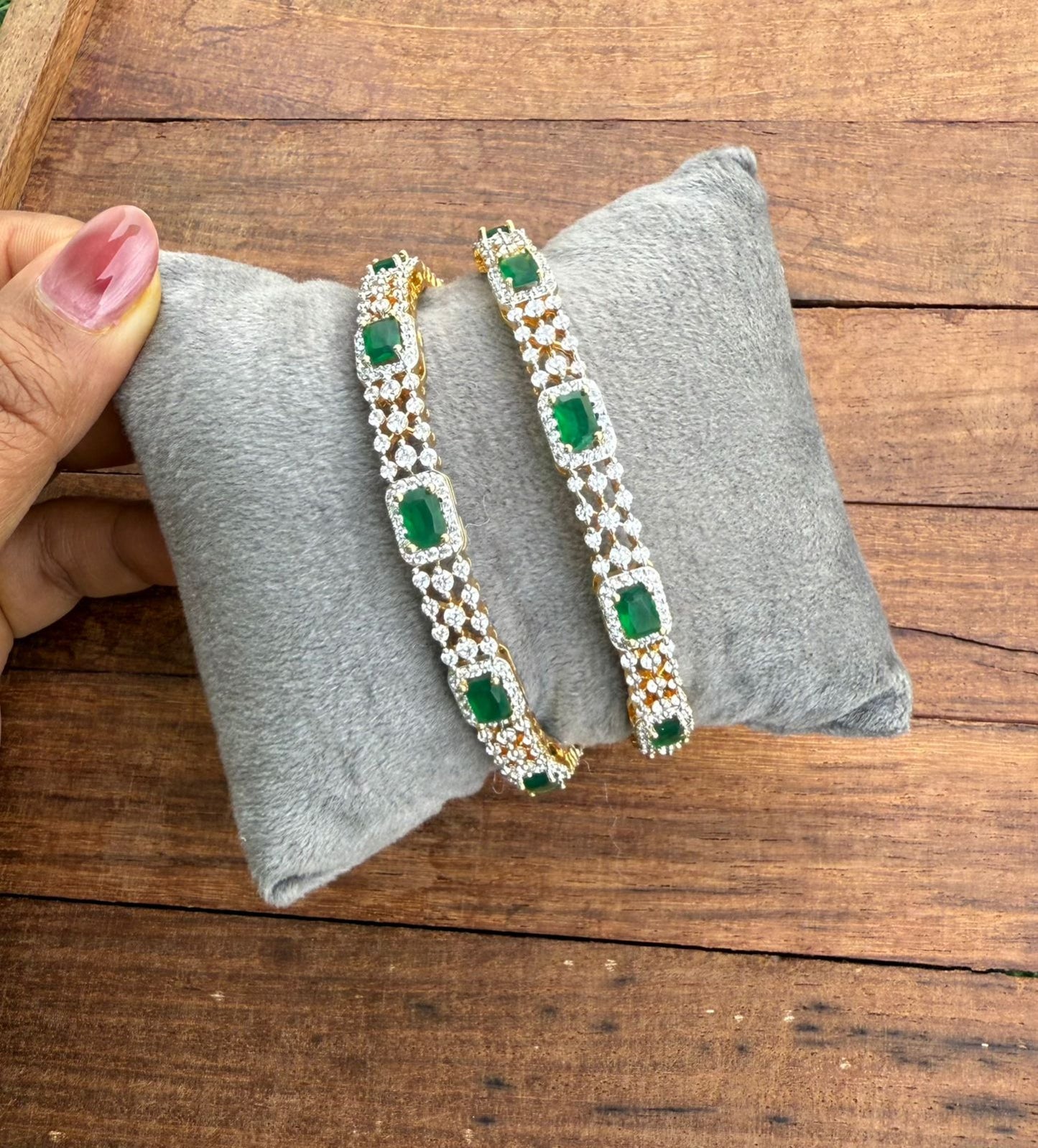 Diamond finish emerald stone bangles