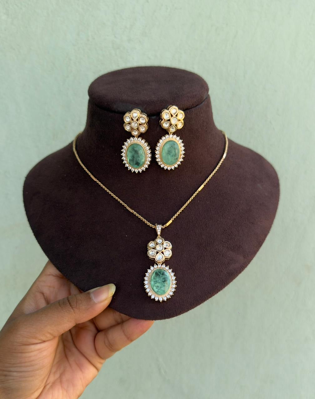 Polki kundan stylish flower locket with earrings and chain