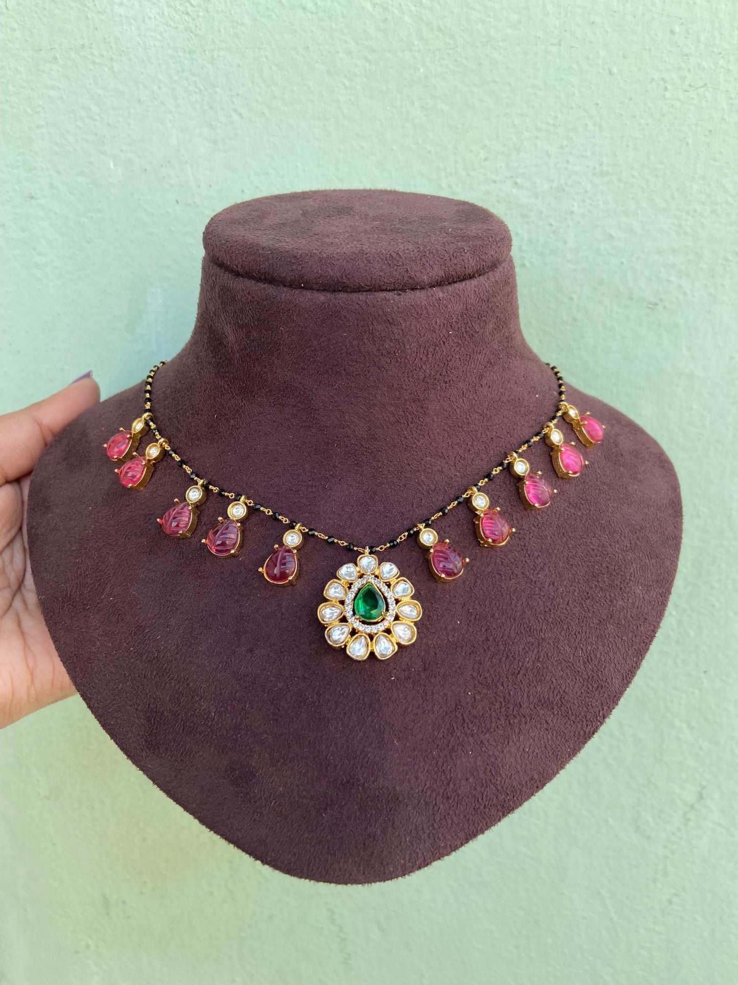 Leaf engraved moissanite stone green pink blackbeads necklace - Alluring Accessories