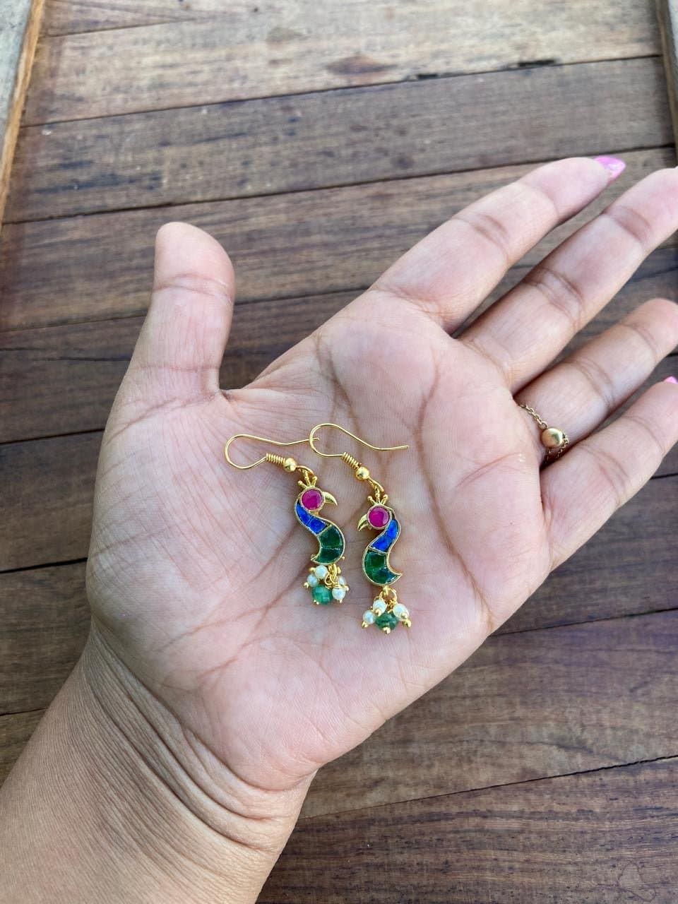 Real Kundan peacock hooks - Alluring Accessories