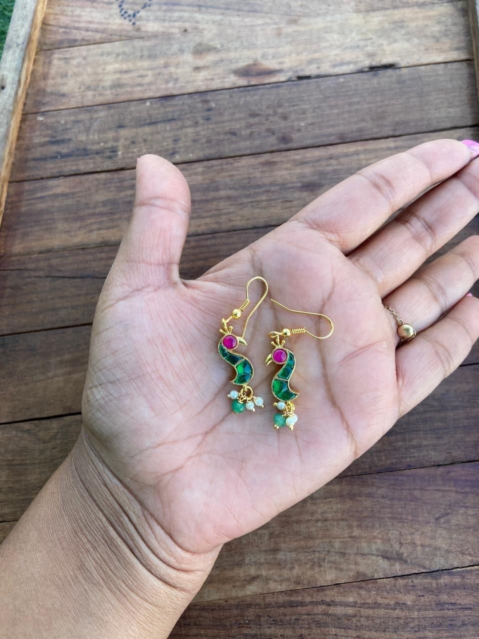 Real Kundan peacock hooks - Alluring Accessories