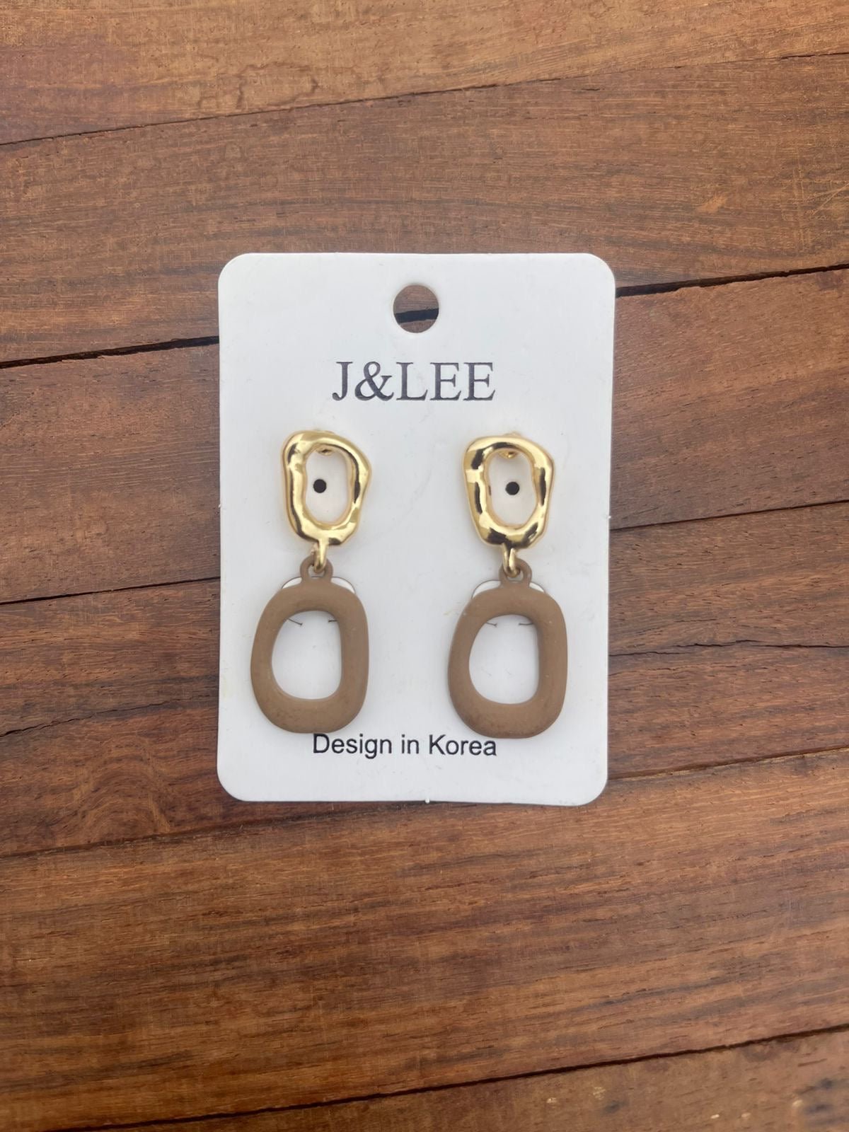 Stylish gold brown western earrings - Alluring Accessories