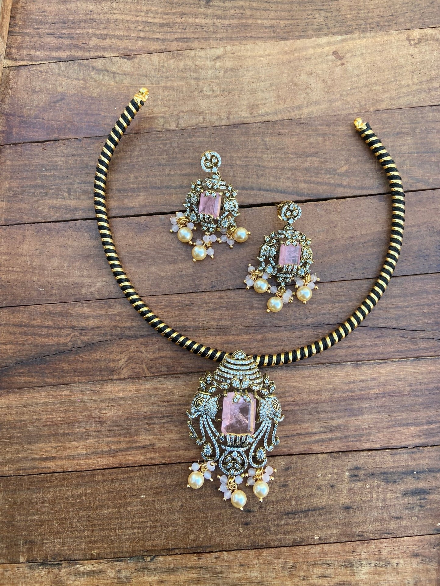Unique sanku chakra dual elephant victorian locket with earrings - Alluring Accessories