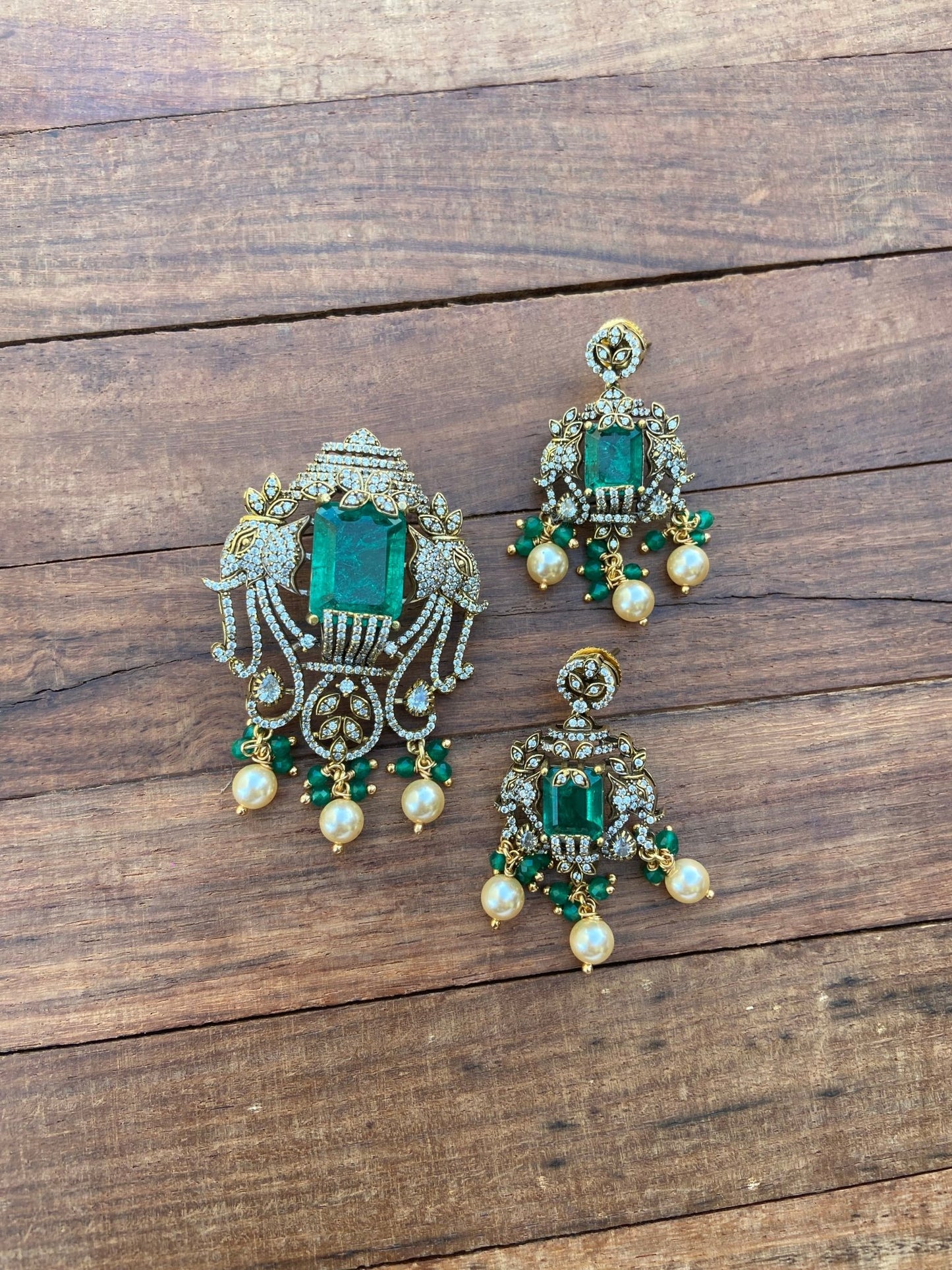 Unique sanku chakra dual elephant victorian locket with earrings - Alluring Accessories