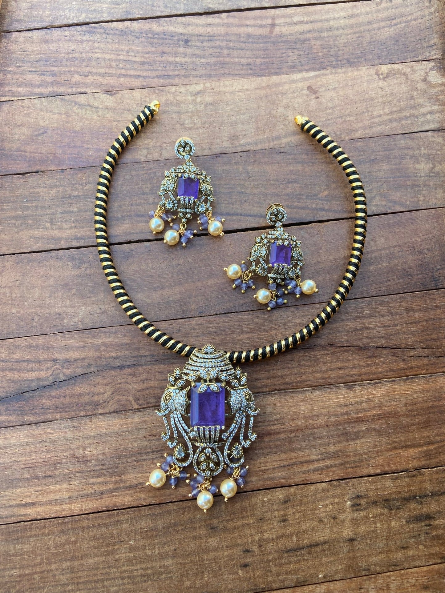 Unique sanku chakra dual elephant victorian locket with earrings - Alluring Accessories