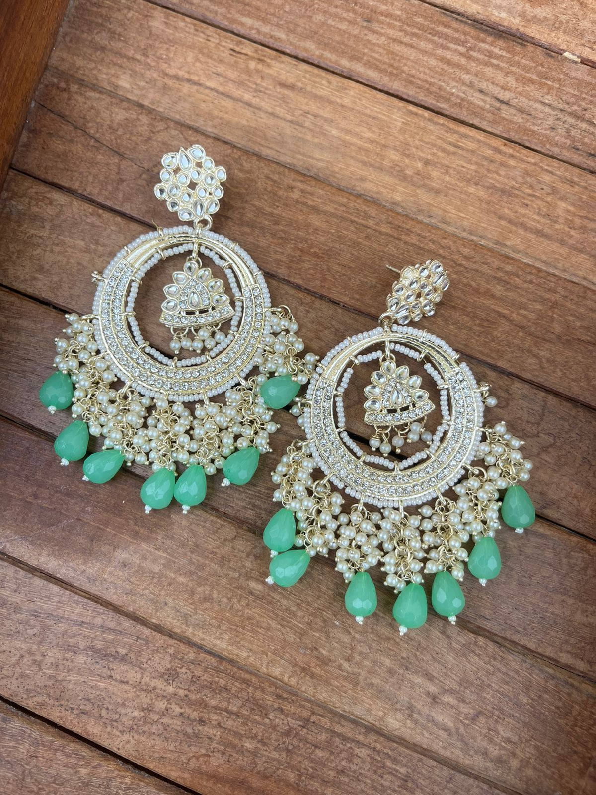 Round big size pearl chandbalis
