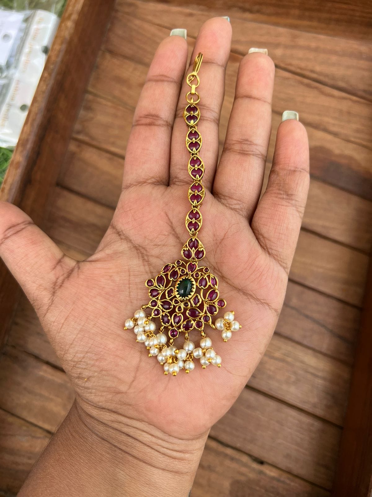 Antique kemp Mangteeka - Alluring Accessories