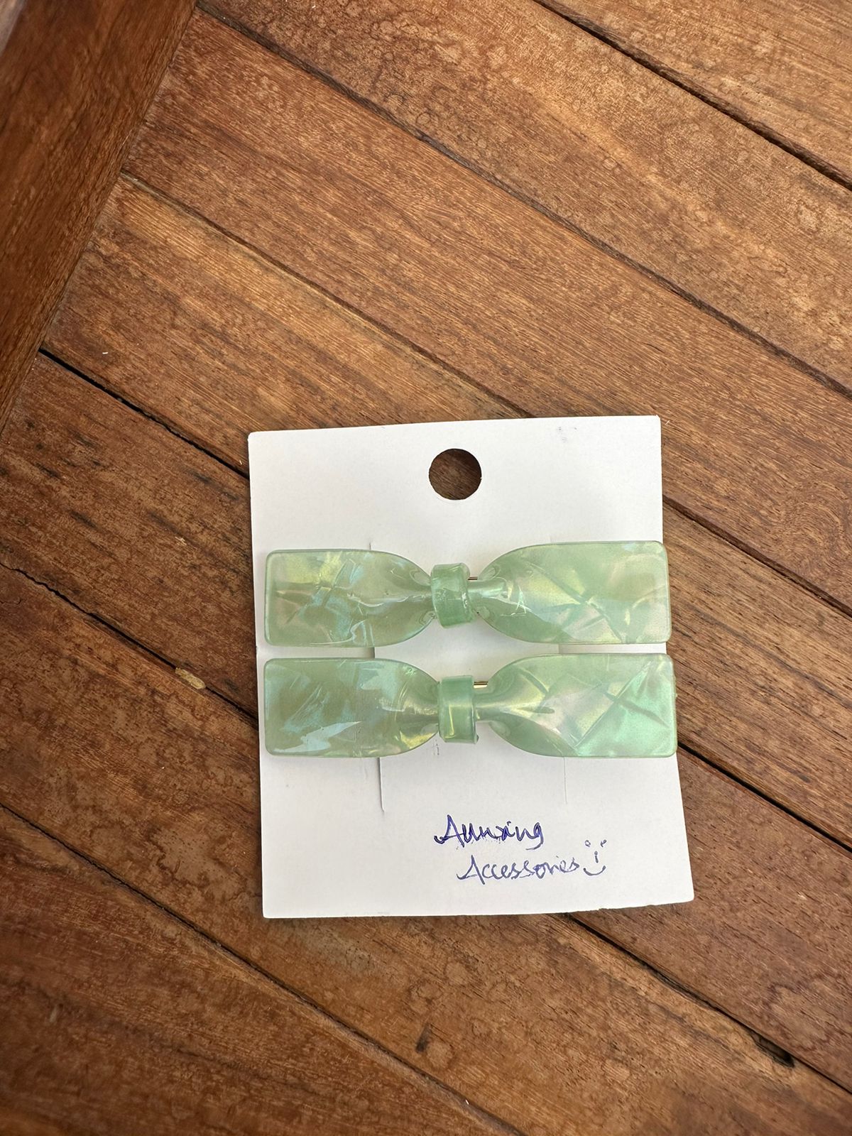Bow ceramic florescent clips - Alluring Accessories