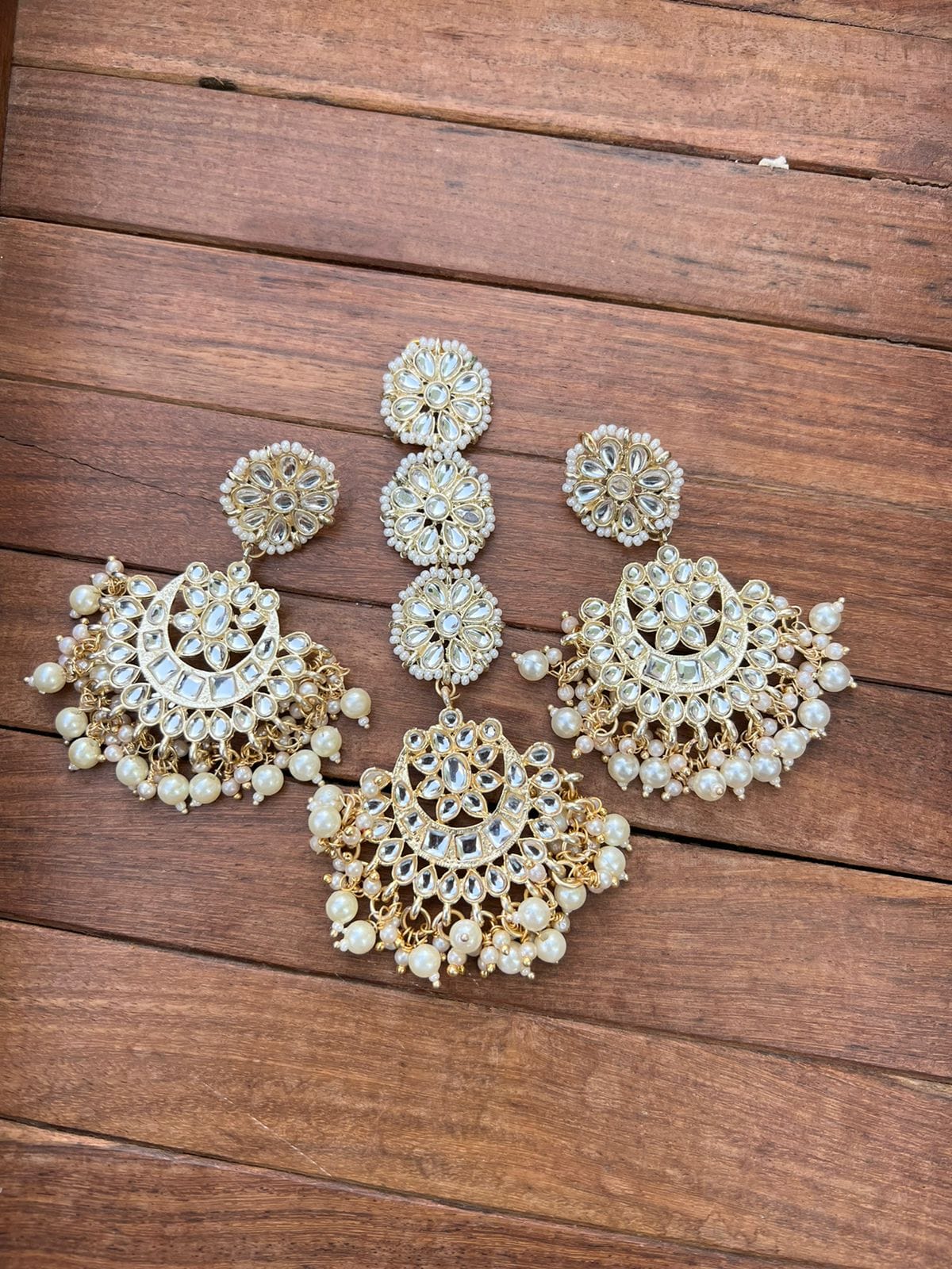Chandbali mangteeka set design 2 - Alluring Accessories