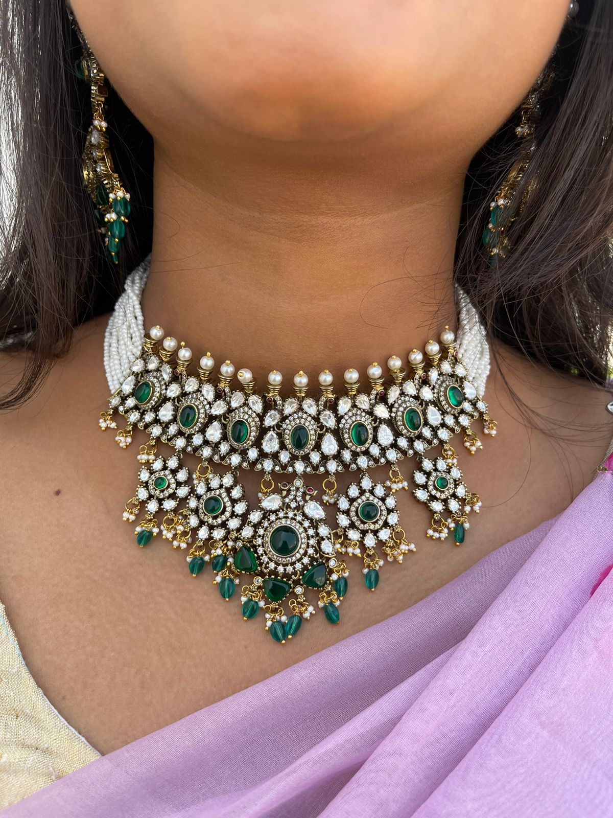 Heavy look moissanite pearl green choker - Alluring Accessories