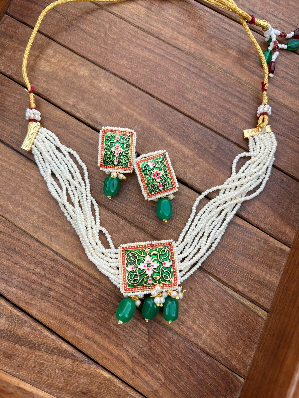 Meenakari pearl choker