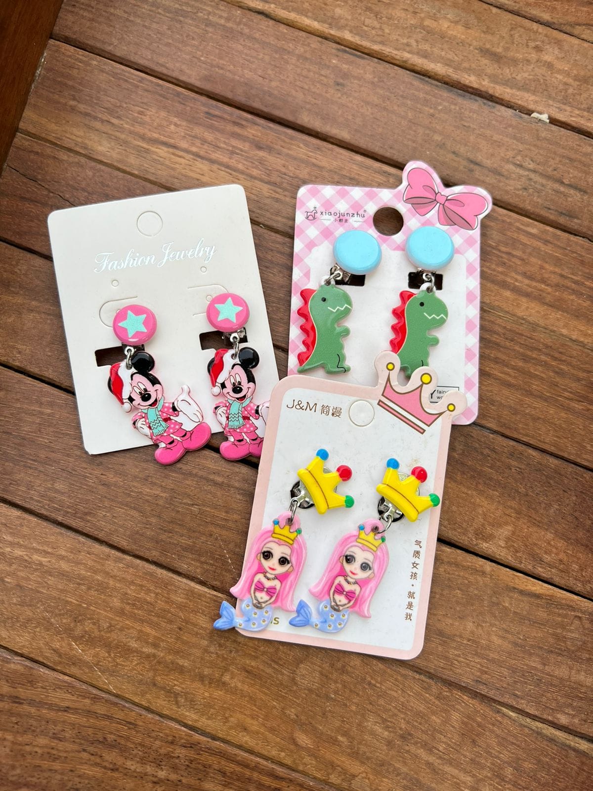 Boucles d'oreilles à pression de dessin animé (perçage non requis)