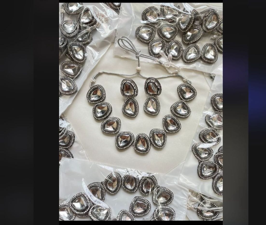 Silver kundan necklace reference - Alluring Accessories