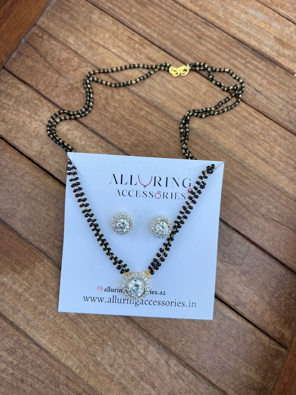 Single stone zircon black beads necklace with earrings – Alluring