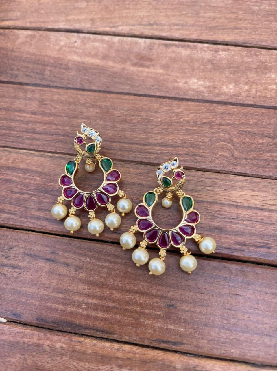 Small size peacock chandbalis