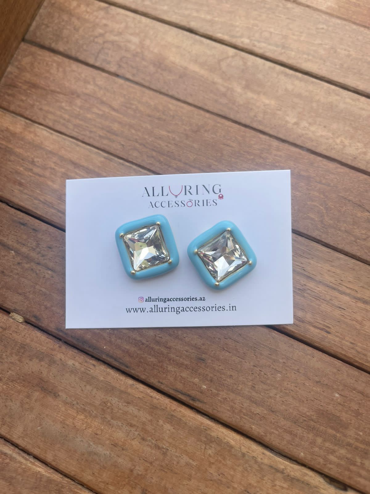Sparkling square pastel studs - Alluring Accessories
